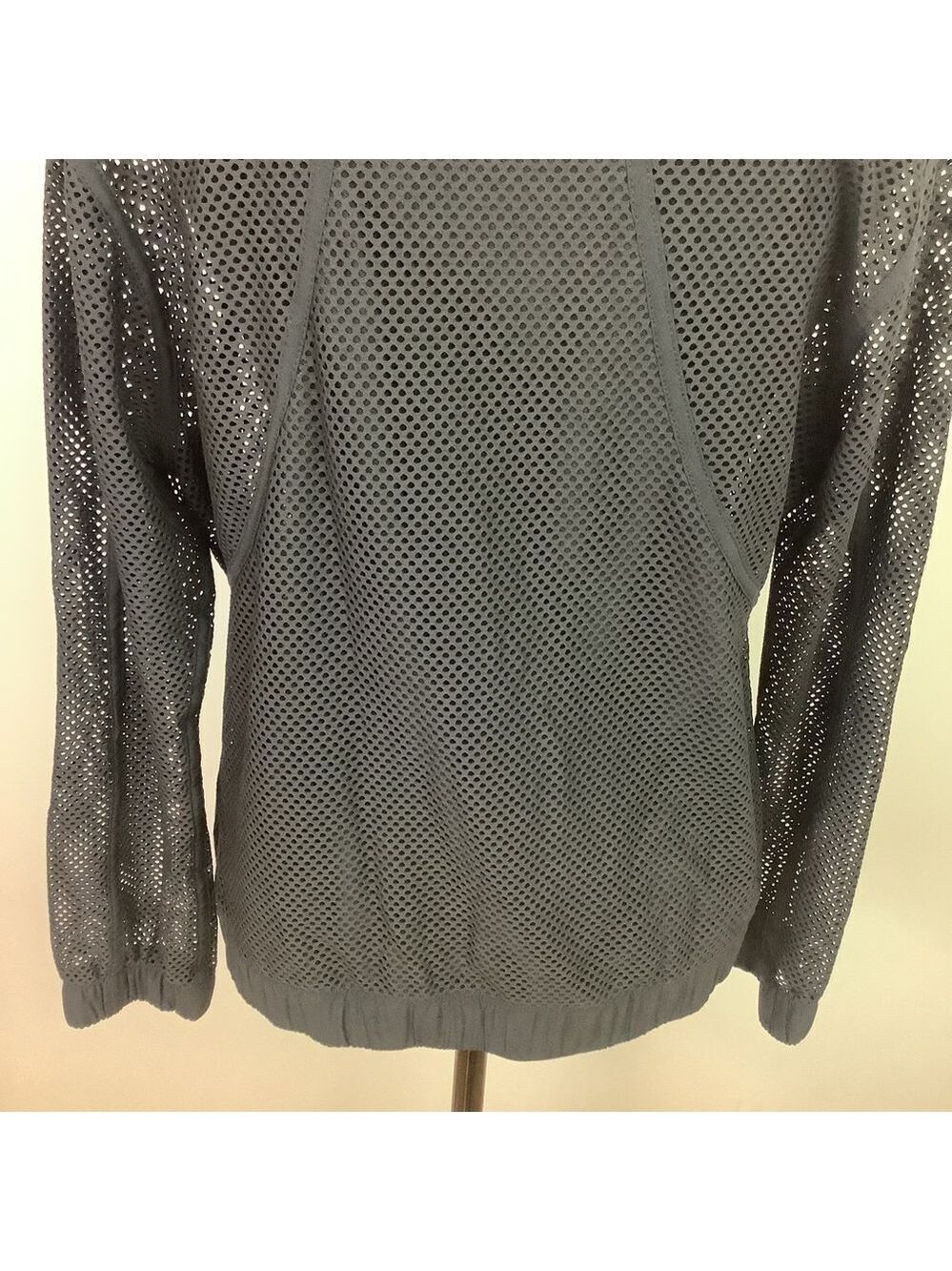 LULULEMON MESH RARE BLACK JACKET - Picture 11 of 12